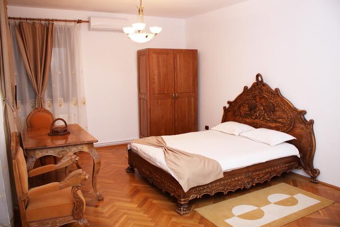 Casa Craiova Nuova Hotel Ngoại thất bức ảnh